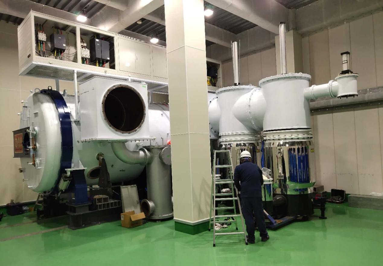 Vacuum sintering furnace in Japan1